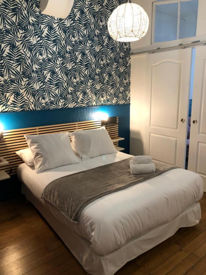 Le Grand Royal, 2 Chambres De Charme, Place Royale Nantes Luaran gambar
